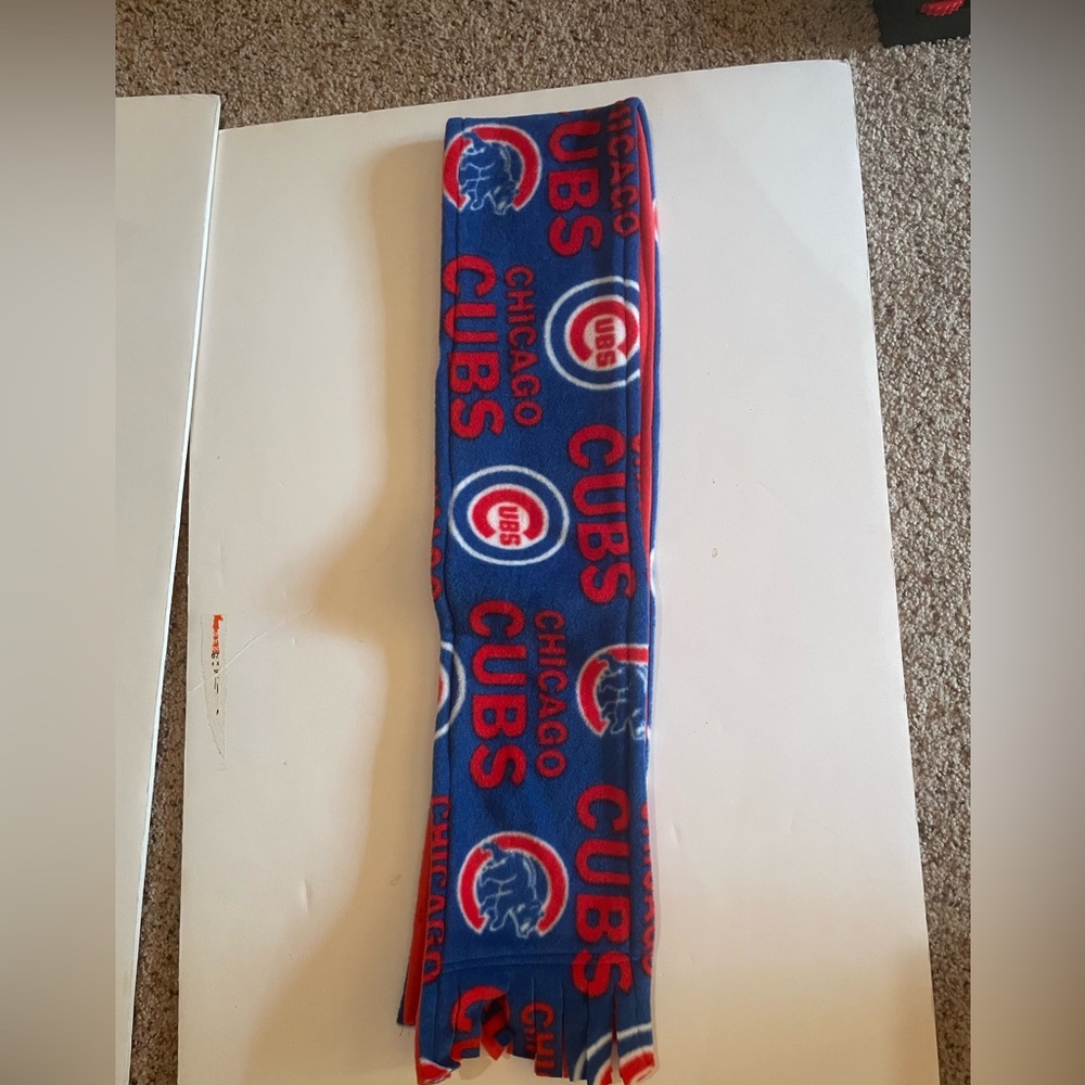 Child Size Chicago Cubs Blue and Red Scarf